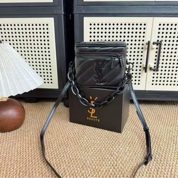 Handbags - ❌SOLD❌YSL Beaute Vanity with Box